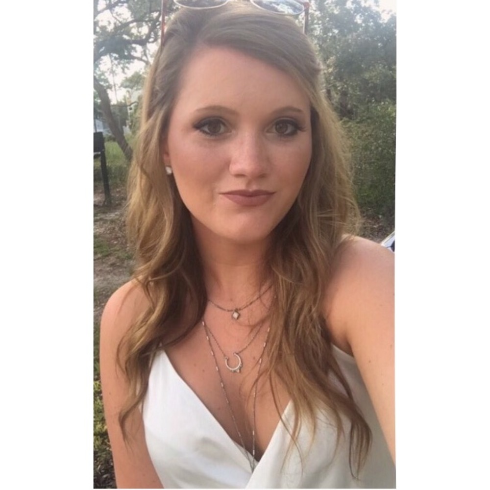 Meet your Posher, Lauren